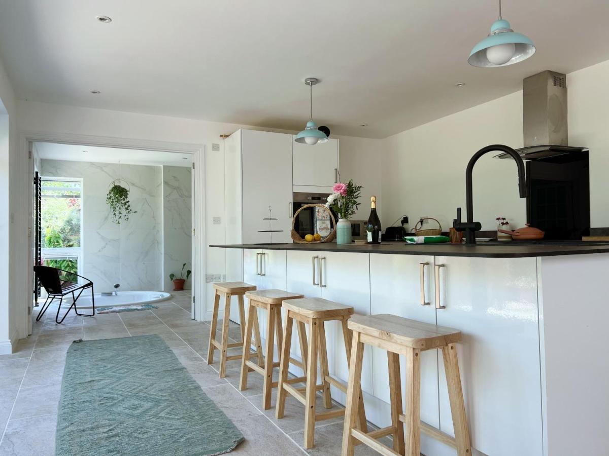 Shan Mu Inn Deluxe Hot-Tub Seaview Apartment Newlyn Extérieur photo